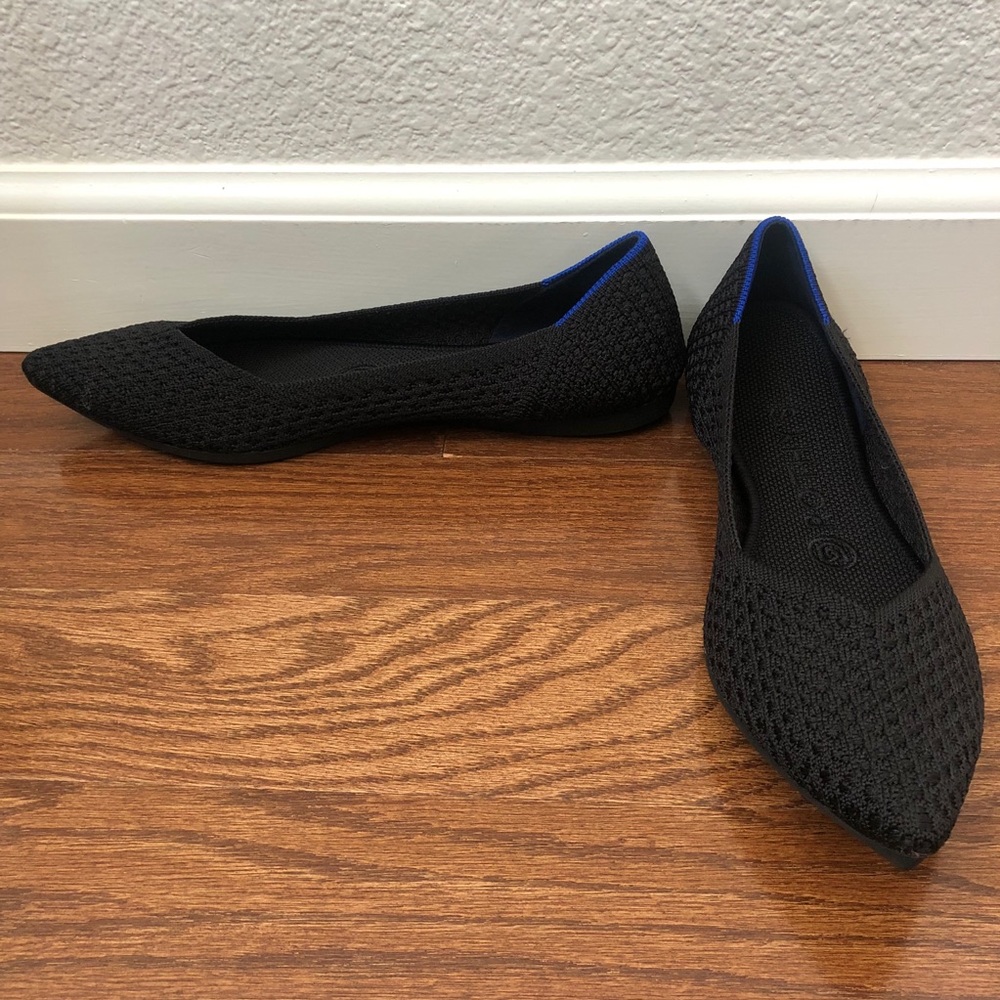 EUC Black Honeycomb Rothy’s Point